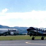 Aviones de hélice y Aviones reactores.